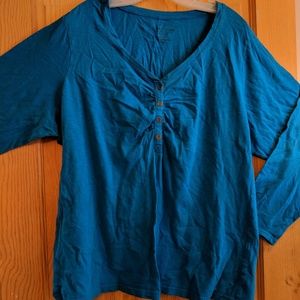 Women's Plus-size Long Sleeve Top